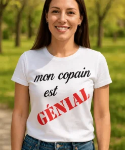 T-shirt humoristique Mon copain est génial avec le texte mon copain est GÉNIAL